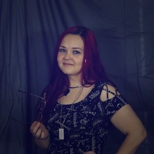 Meet your Posher, Maya